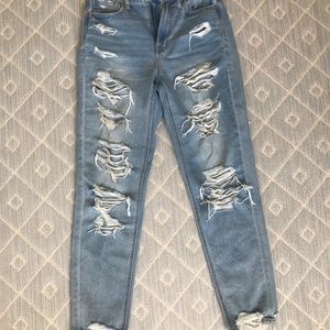 Distressed boyfriend jeans